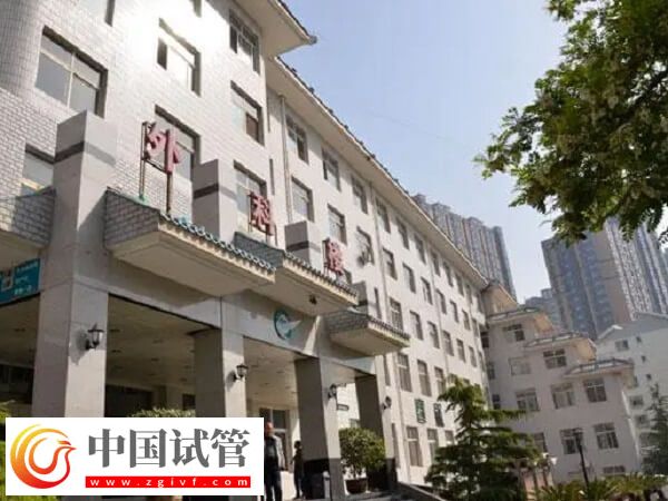 兰大二院试管婴儿价格介绍,选择二代试管或需6万!(图1) 兰大二院试管婴儿价格介绍,选择二代试管或需6万!(图1)