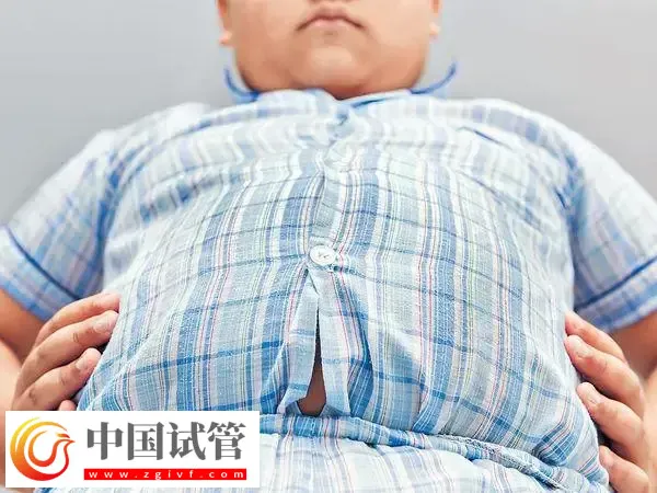 引起肾结石的原因有哪些(图1) 引起肾结石的原因有哪些(图1)